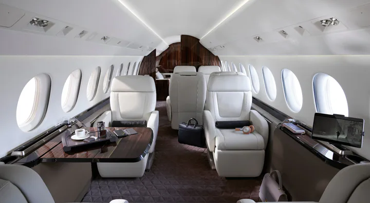 Falcon 8X cabin reference view 1