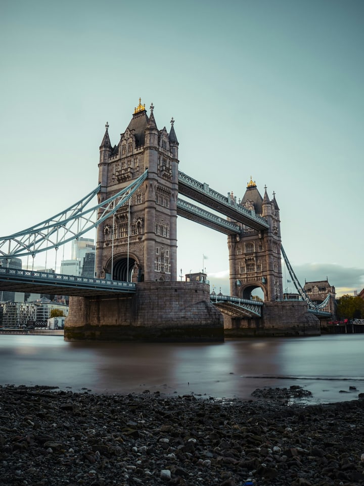 Tower Bridge sul Tamigi a Londra